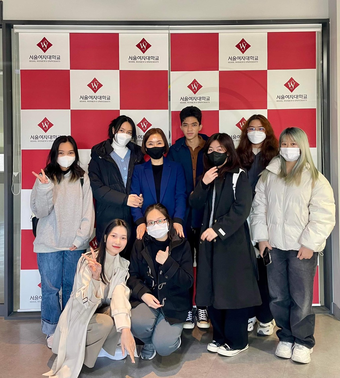 Học sinh của YK tại trường Đại học Nữ Seoul